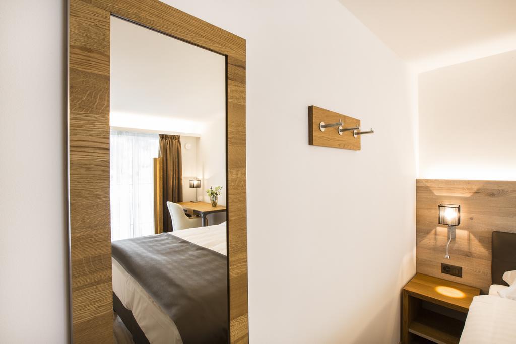 Romantik Hotel Le Vignier Avry-devant-Pont ภายนอก รูปภาพ