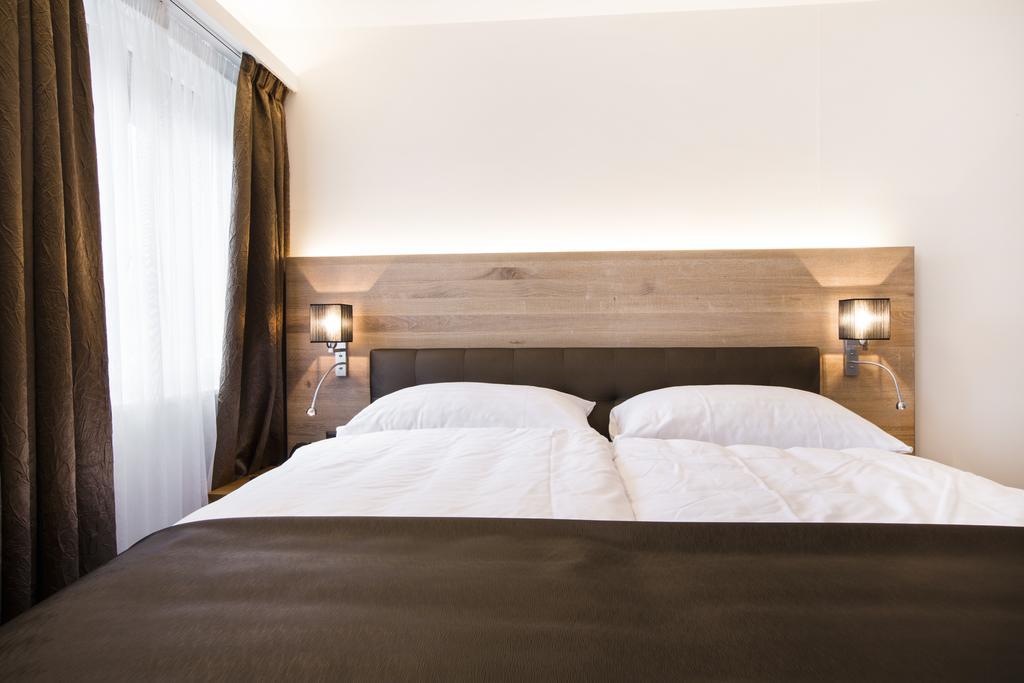 Romantik Hotel Le Vignier Avry-devant-Pont ภายนอก รูปภาพ